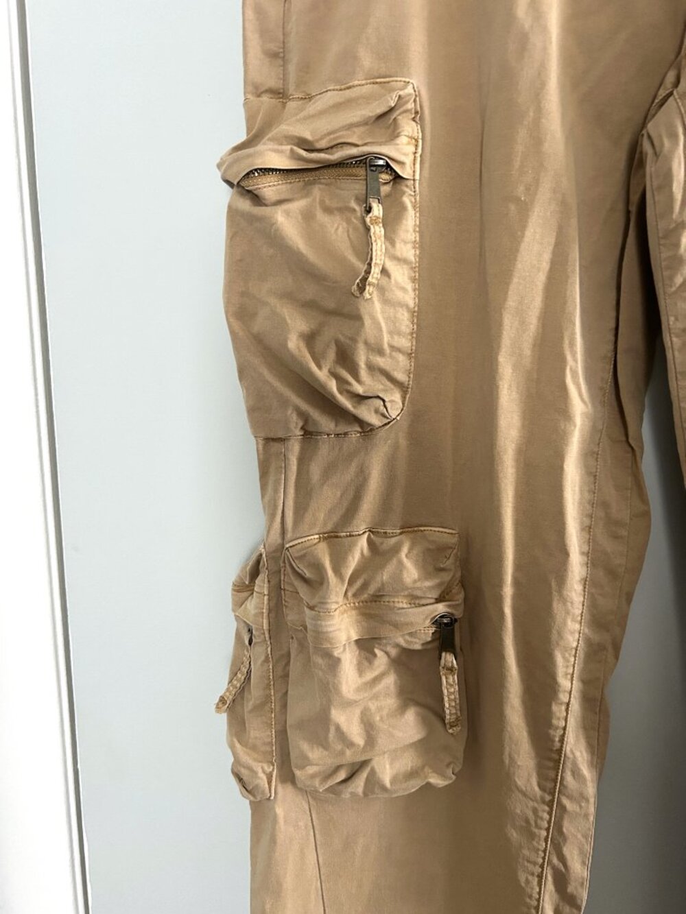 Pistola Bobbie Utility Cargo Pants Size 27 Tan Khaki Wide Leg Multi Pocket Y2K - Picture 3 of 8